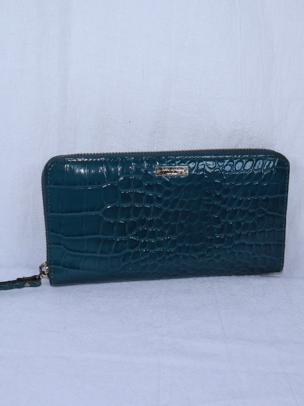 Kate Spade New York Womens Teal Croc Embossed Patent Leather Zip Around Wallet